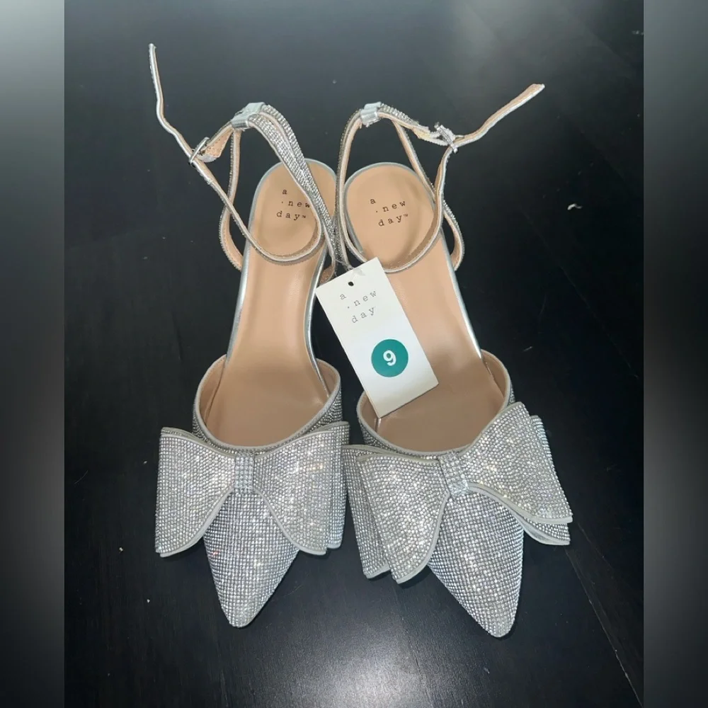 A New Day Glittering Silver Heels with Bow - Picture 2 of 7